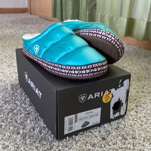 Ariat Shoe Crius Clog Slipper
